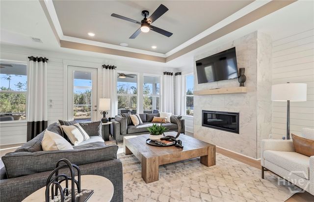 97 Sandy Bend Dr, Richmond Hill, GA 31324