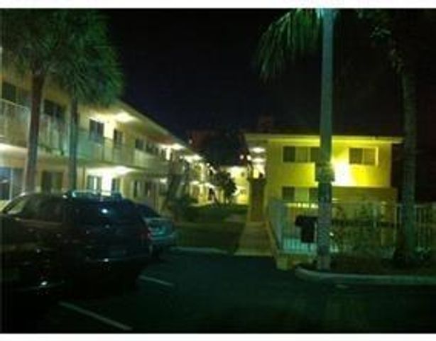 2080 NE 167th Street 38, North Miami Beach, FL 33162