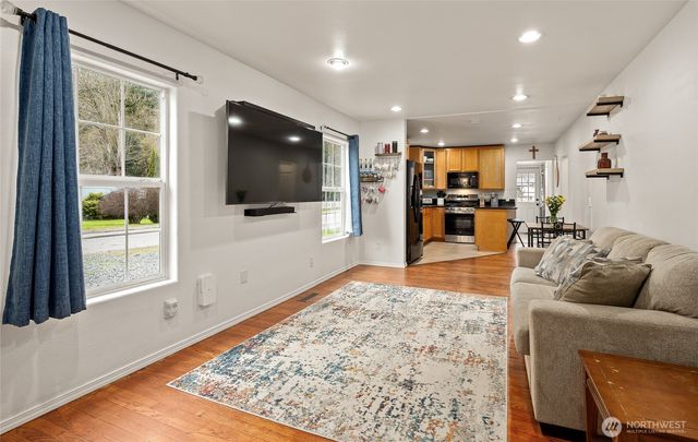 416 N Regent Street, Burlington, WA 98233