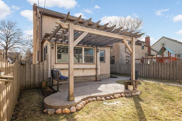 1709 Scheffer Avenue, Saint Paul, MN 55116