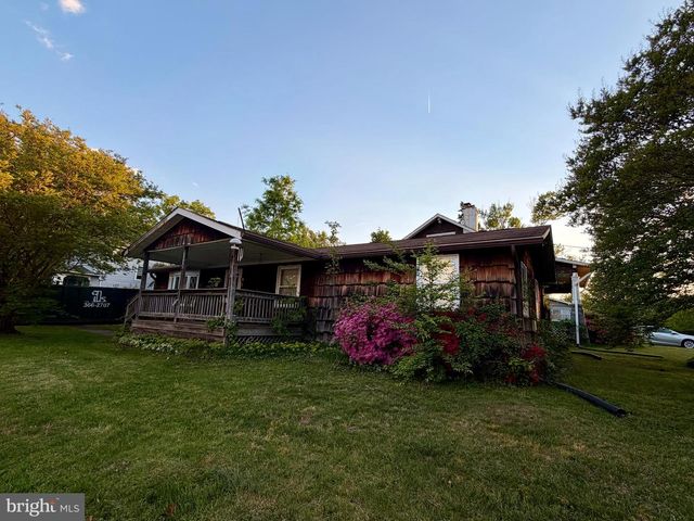 1720 N BRYAN ST, Arlington, VA 22201