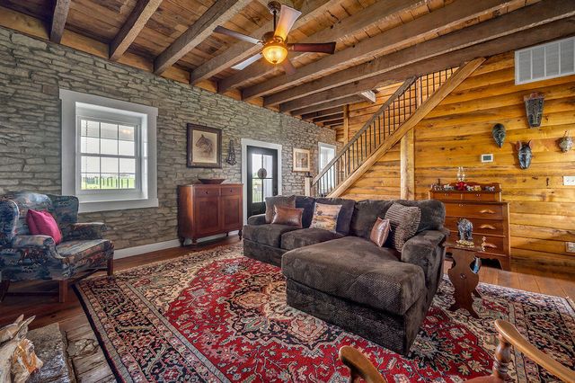 1378 Brentsville Road, Paris, KY 40361