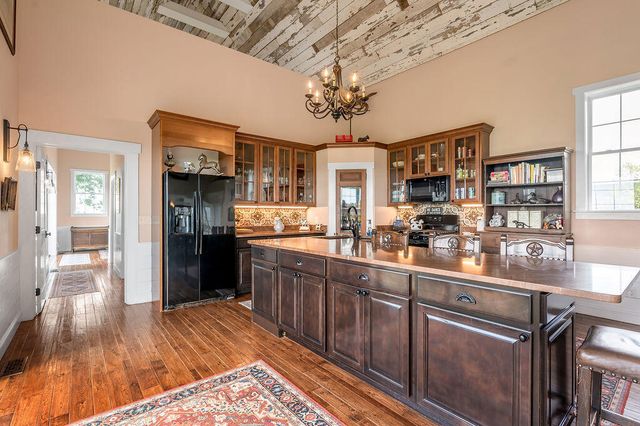 1378 Brentsville Road, Paris, KY 40361
