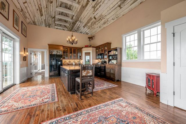 1378 Brentsville Road, Paris, KY 40361