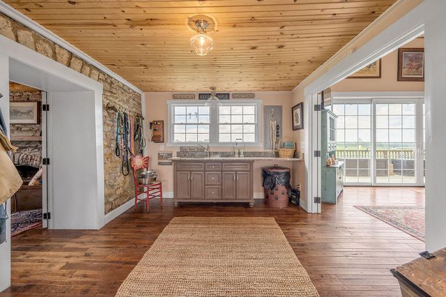 1378 Brentsville Road, Paris, KY 40361