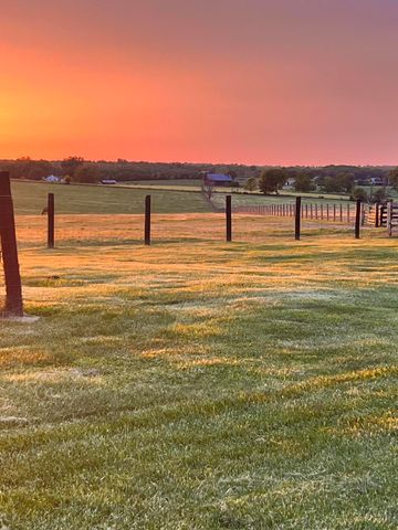 1378 Brentsville Road, Paris, KY 40361