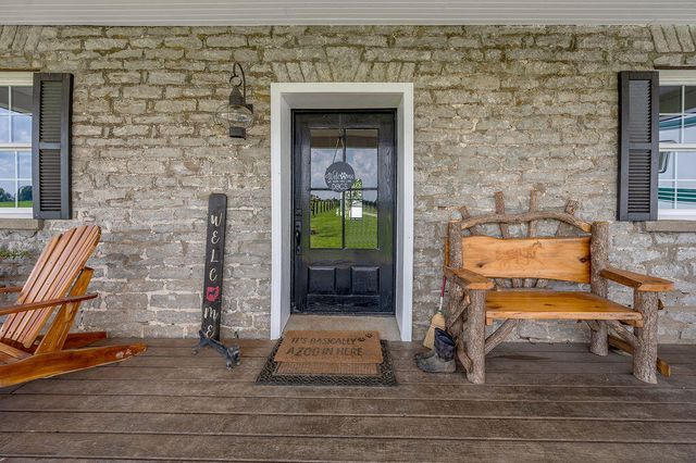 1378 Brentsville Road, Paris, KY 40361