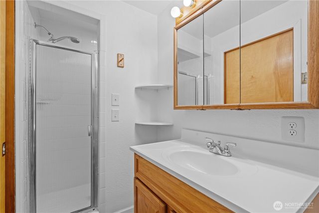 6712 53rd Street W, University Place, WA 98467