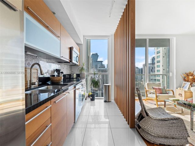 244 Biscayne Blvd 3105, Miami, FL 33132