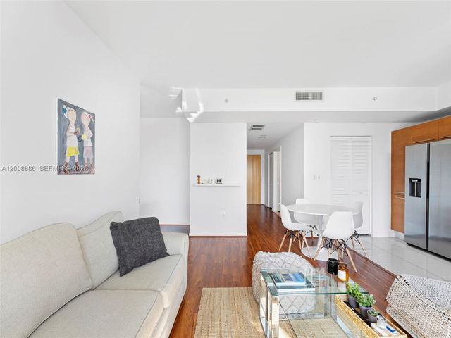 244 Biscayne Blvd 3105, Miami, FL 33132