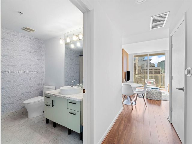 244 Biscayne Blvd 3105, Miami, FL 33132