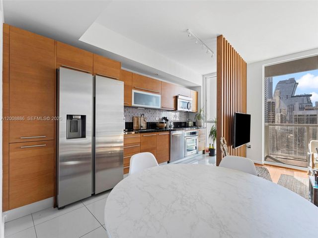 244 Biscayne Blvd 3105, Miami, FL 33132