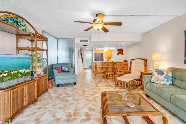 97652 Overseas Hwy Apt S11, Key Largo, FL 33037