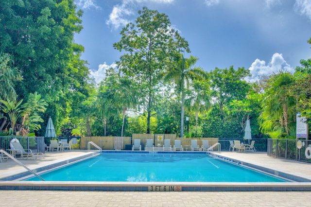 97652 Overseas Hwy Apt S11, Key Largo, FL 33037