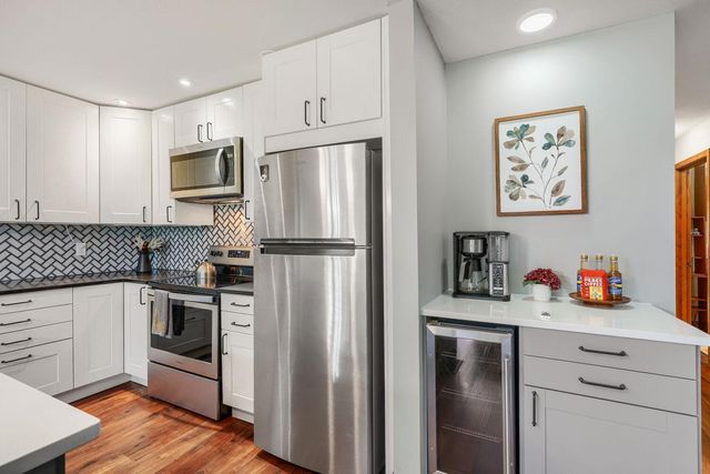14411 Fairway Drive, Eden Prairie, MN 55344