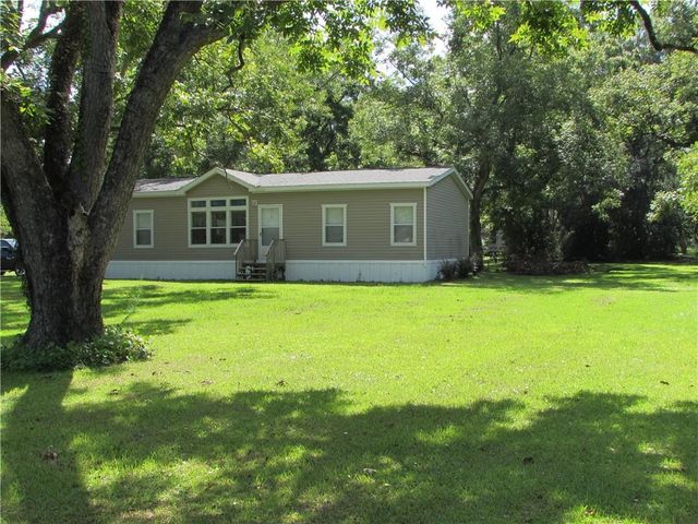 3239 Bob Bowen Road, Blackshear, GA 31516