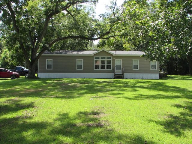 3239 Bob Bowen Road, Blackshear, GA 31516