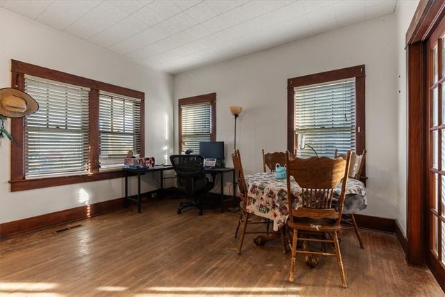 113 S Rust Avenue, Gentry, AR 72734