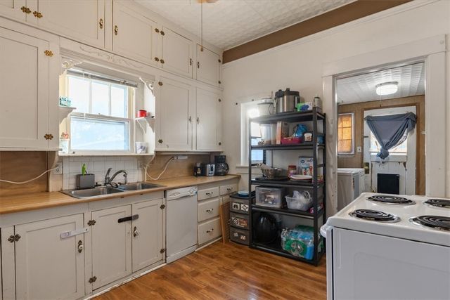 113 S Rust Avenue, Gentry, AR 72734