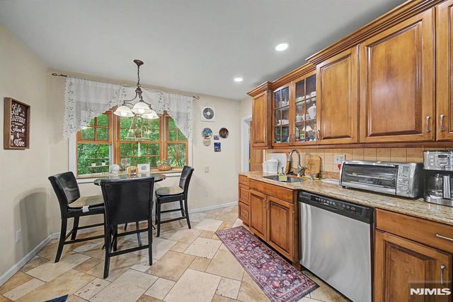 102 Belleview Avenue, Butler Borough, NJ 07405