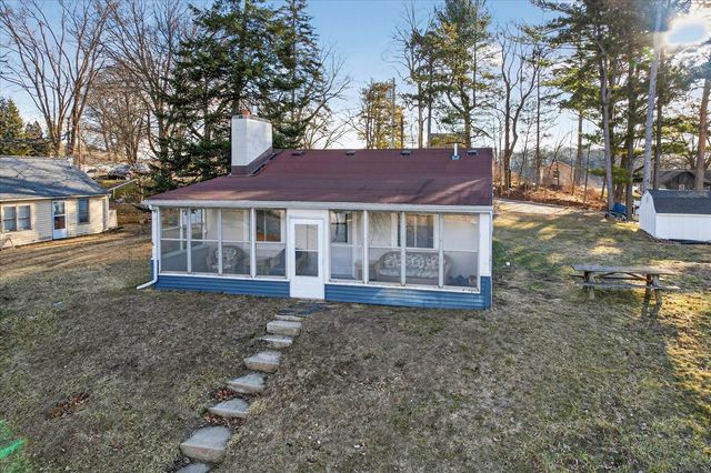 12465 Kindy Drive, Gowen, MI 49326