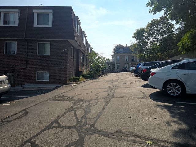 725 Broad St 4, Weymouth, MA 02189