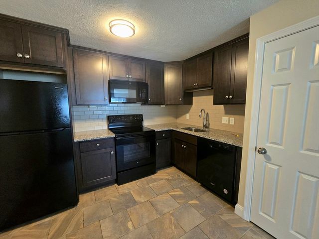 725 Broad St 4, Weymouth, MA 02189