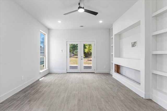 5224 Anderson Street, Fort Worth, TX 76105