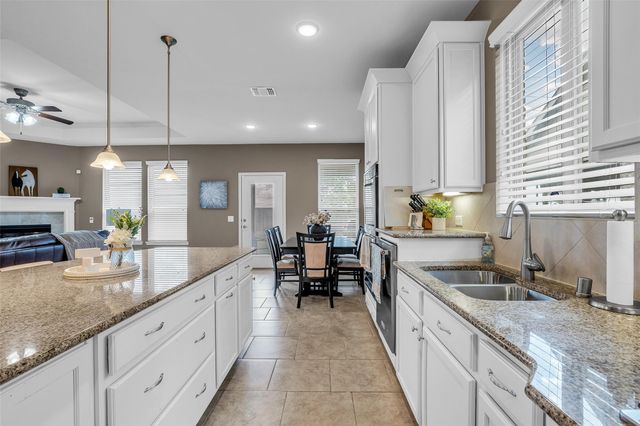 3423 Satin Leaf Lane, Richmond, TX 77469