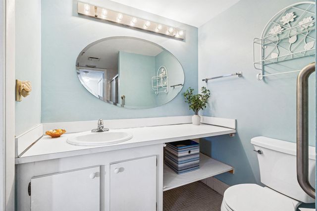 1805 Fairview Villas Drive 3, Palm Springs, FL 33406