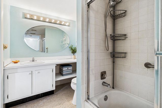 1805 Fairview Villas Drive 3, Palm Springs, FL 33406