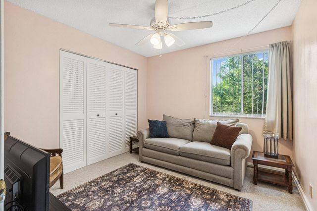 1805 Fairview Villas Drive 3, Palm Springs, FL 33406