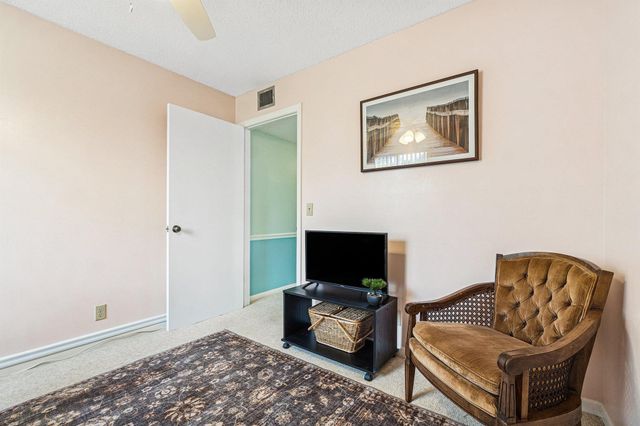 1805 Fairview Villas Drive 3, Palm Springs, FL 33406