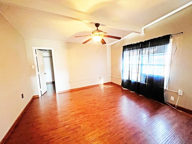 1102 W Brown Ave, Alpine, TX 79830