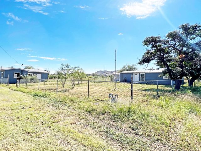 1102 W Brown Ave, Alpine, TX 79830