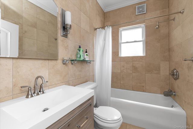 80 Skunks Misery Road, Locust Valley, NY 11560