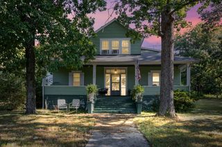 130 Pond Circle Rd, Dickson, TN 37055