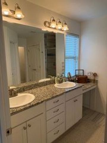 4678 W Croft Drive, Fayetteville, AR 72704