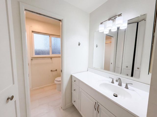 9648 Elmira Cir, Sacramento, CA 95827