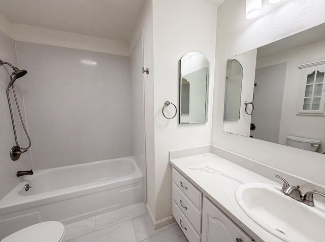 9648 Elmira Cir, Sacramento, CA 95827