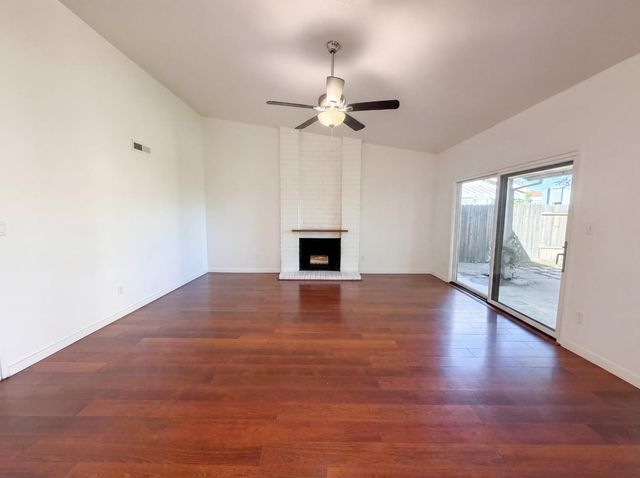 9648 Elmira Cir, Sacramento, CA 95827