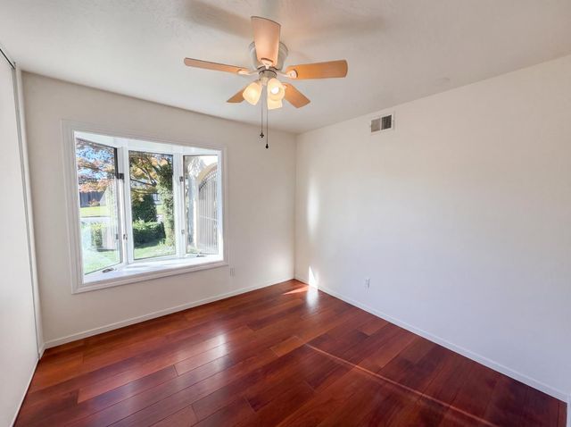 9648 Elmira Cir, Sacramento, CA 95827