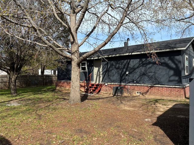 5066 E HIGHWAY 199, Springtown, TX 76082