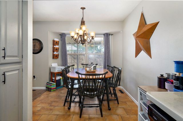 1813 Edgewood Drive, Aurora, MO 65605