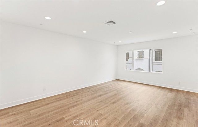 106 Kimberwick Court, Burbank, CA 91506