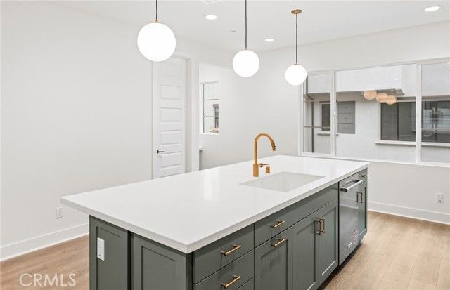 106 Kimberwick Court, Burbank, CA 91506