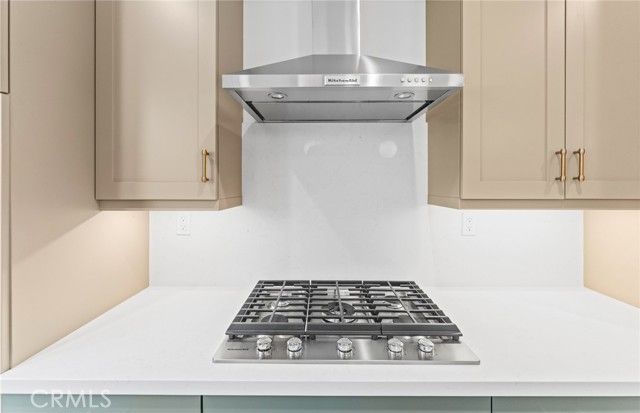 106 Kimberwick Court, Burbank, CA 91506