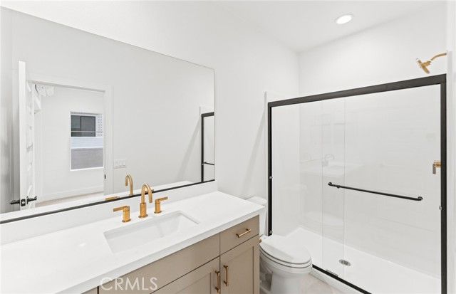 106 Kimberwick Court, Burbank, CA 91506