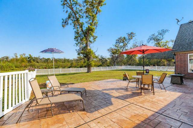 350 Pecan Estates Road, Angleton, TX 77515