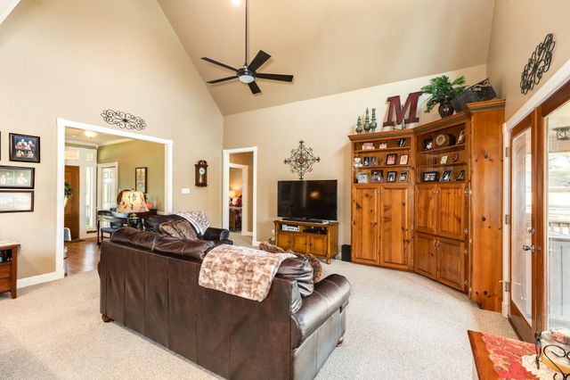 350 Pecan Estates Road, Angleton, TX 77515